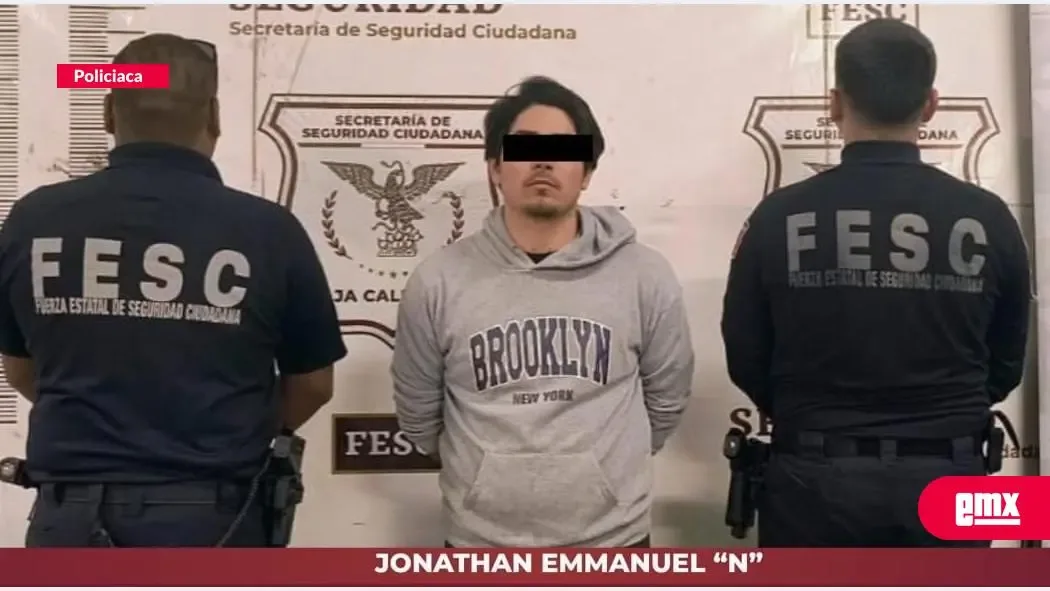 "Agentes de policía aseguran al agresor de una mujer embarazada en Tijuana."