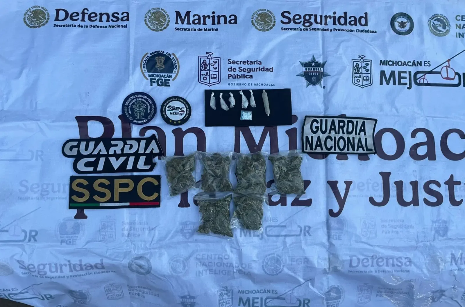 Agentes de seguridad realizan operativos en el marco del Plan Paricutín en Michoacán.