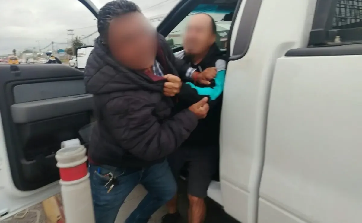 El ataque se produjo mientras un inspector supervisaba el uso del carril confinado.