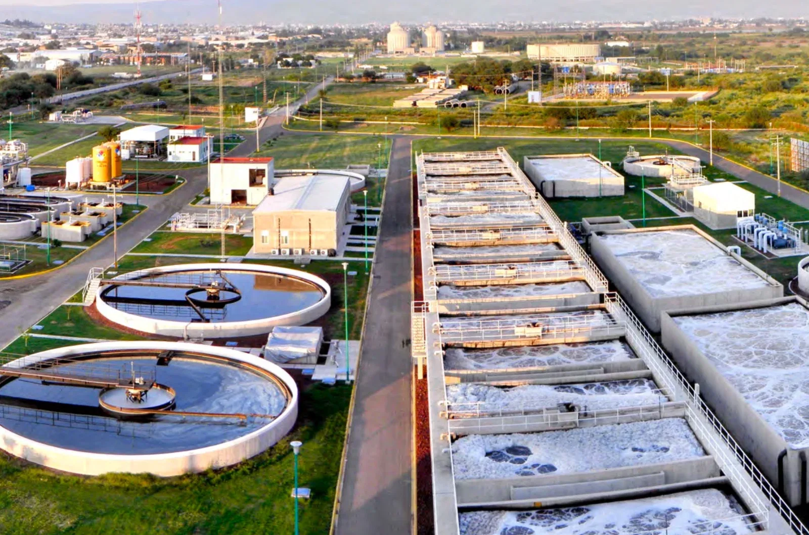 Aguas residuales del sector industrial en León presentan un desafío para SAPAL.