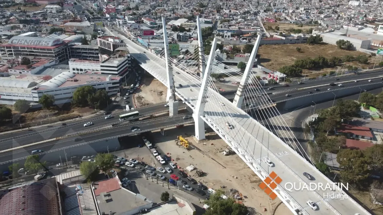 Ajustes en el transporte público debido a obras viales en Pachuca.