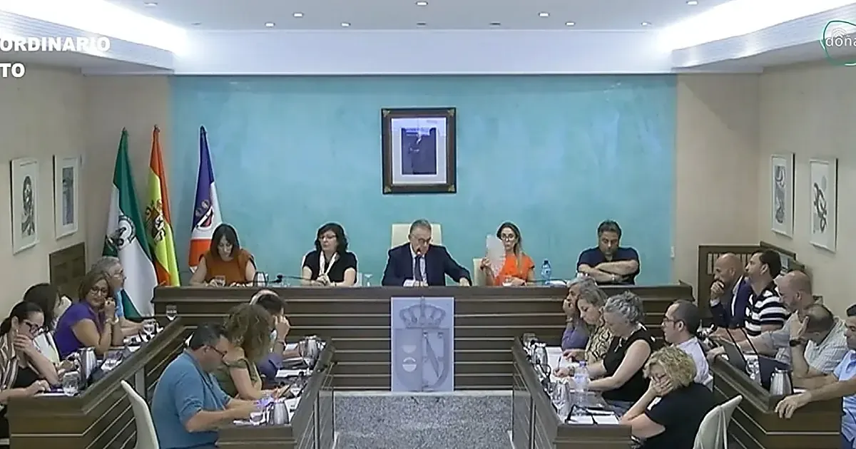 A pesar de la oposición y controversias legales, se convoca pleno extraordinario en Feria.