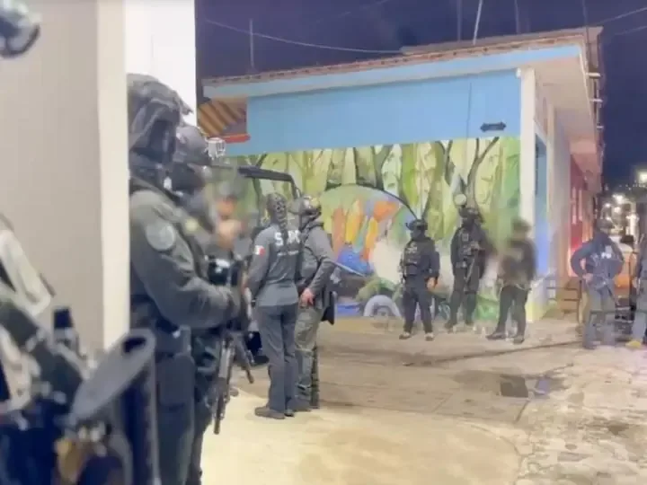 La SSPC confirma la arresto de autoridades por sus conexiones con el crimen organizado.