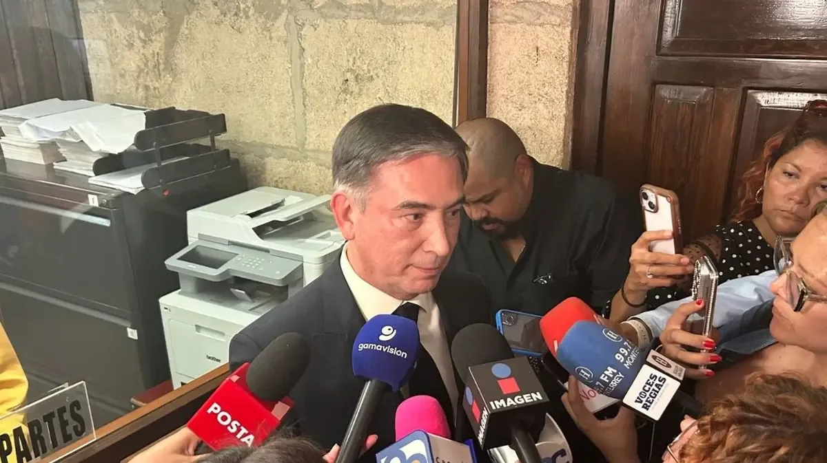 La negativa de registro de Aldo Fasci plantea interrogantes sobre el proceso electoral en Nuevo León.