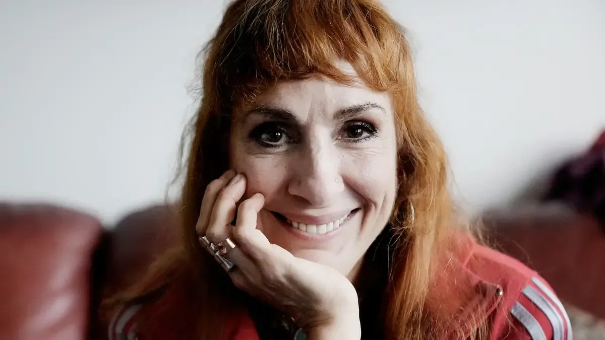 La destacada actriz y cantante se despide de la Comedia Nacional y lanza un nuevo disco.