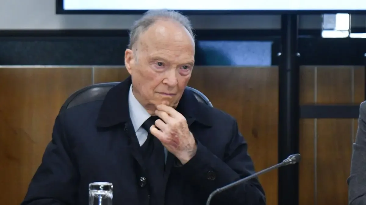 Alejandro Gertz Manero durante su comparecencia ante el Congreso de la Unión.