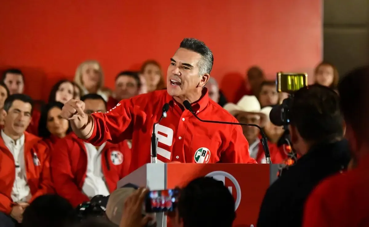El líder del PRI llama a consolidar la coalición opositora para las futuras elecciones.