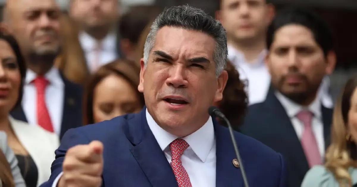 El líder del PRI busca unir fuerzas con el PAN para frenar la influencia de Morena en el Congreso.