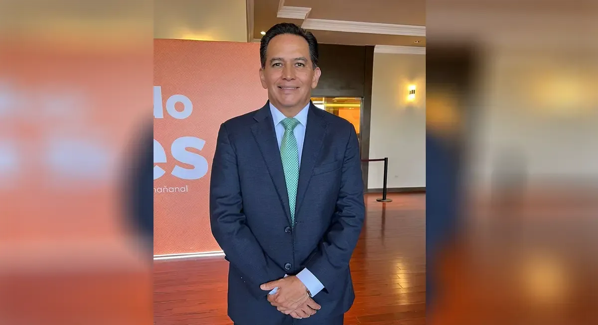 La salida de Pérez Cuéllar se produce en un contexto electoral competitivo en Chihuahua.