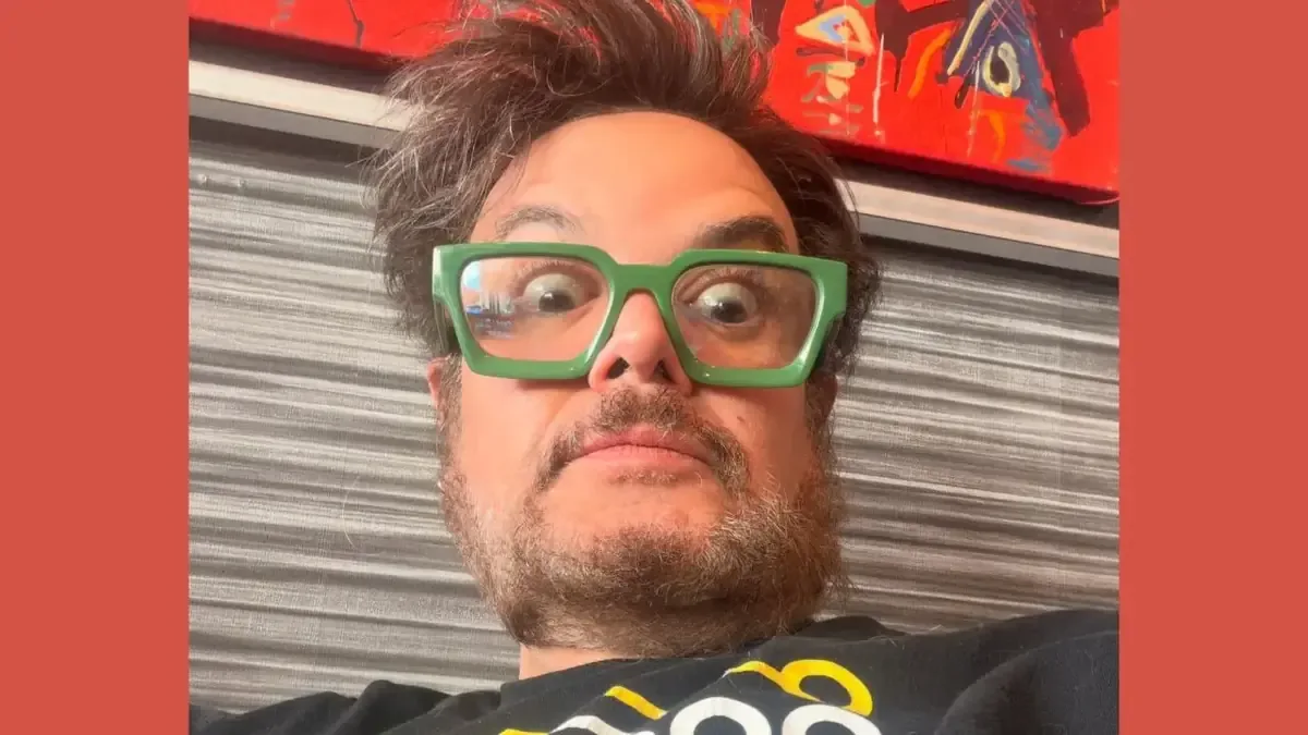 El cantante de 54 años debe abstenerse de volar hasta diciembre de 2026.