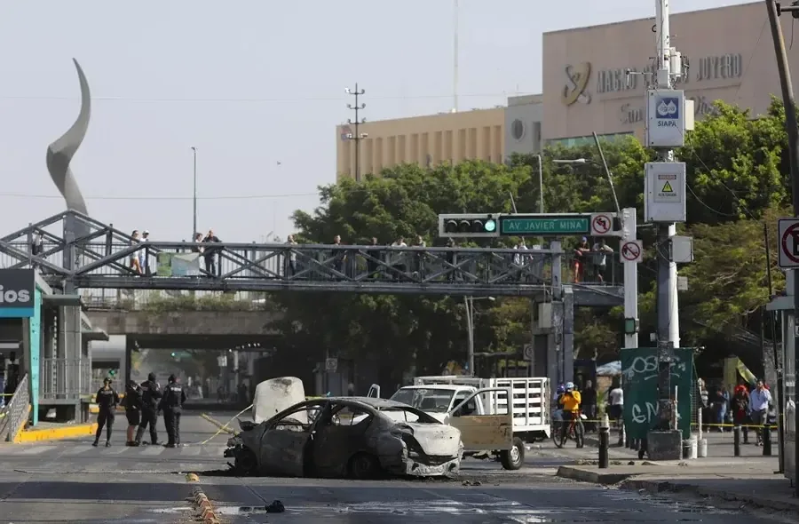 Alerta por la ola de violencia tras la muerte del líder del CJNG.