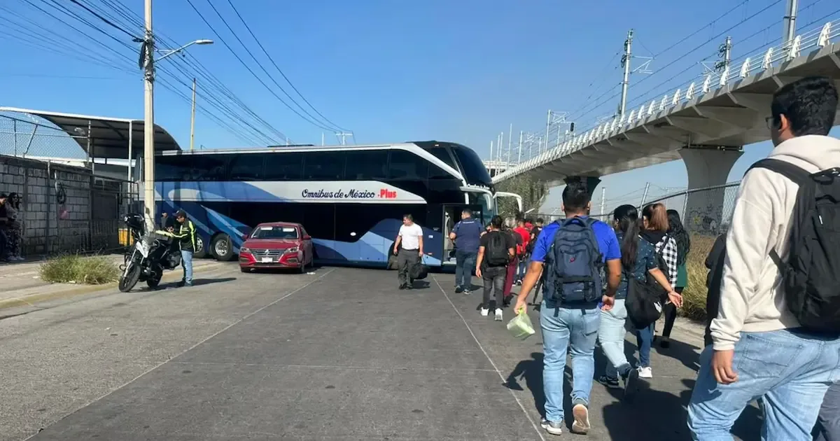 La Nueva Central Camionera se convierte en un punto crítico para el reclutamiento forzado, afectando a jóvenes en busca de empleo.