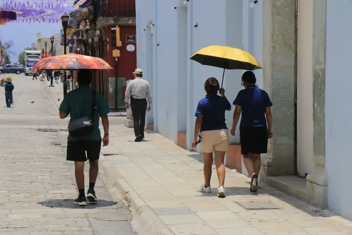 La intensa ola de calor ha afectado a varios residentes con golpes de calor y deshidrataciones.