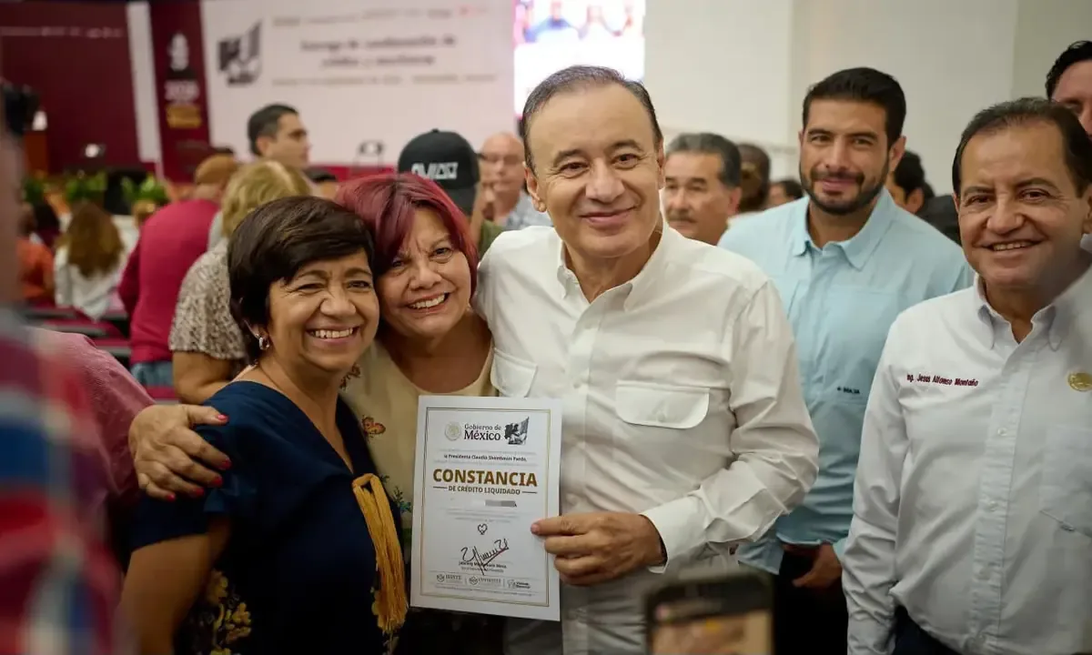 La entrega de escrituras representa un avance en la justicia social para familias sonorenses con años de espera.