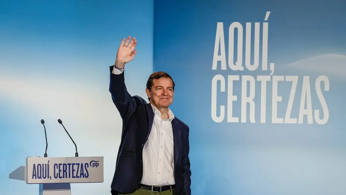 Alfonso Fernández Mañueco destaca su compromiso con la comunidad ante el Día Internacional de la Mujer.