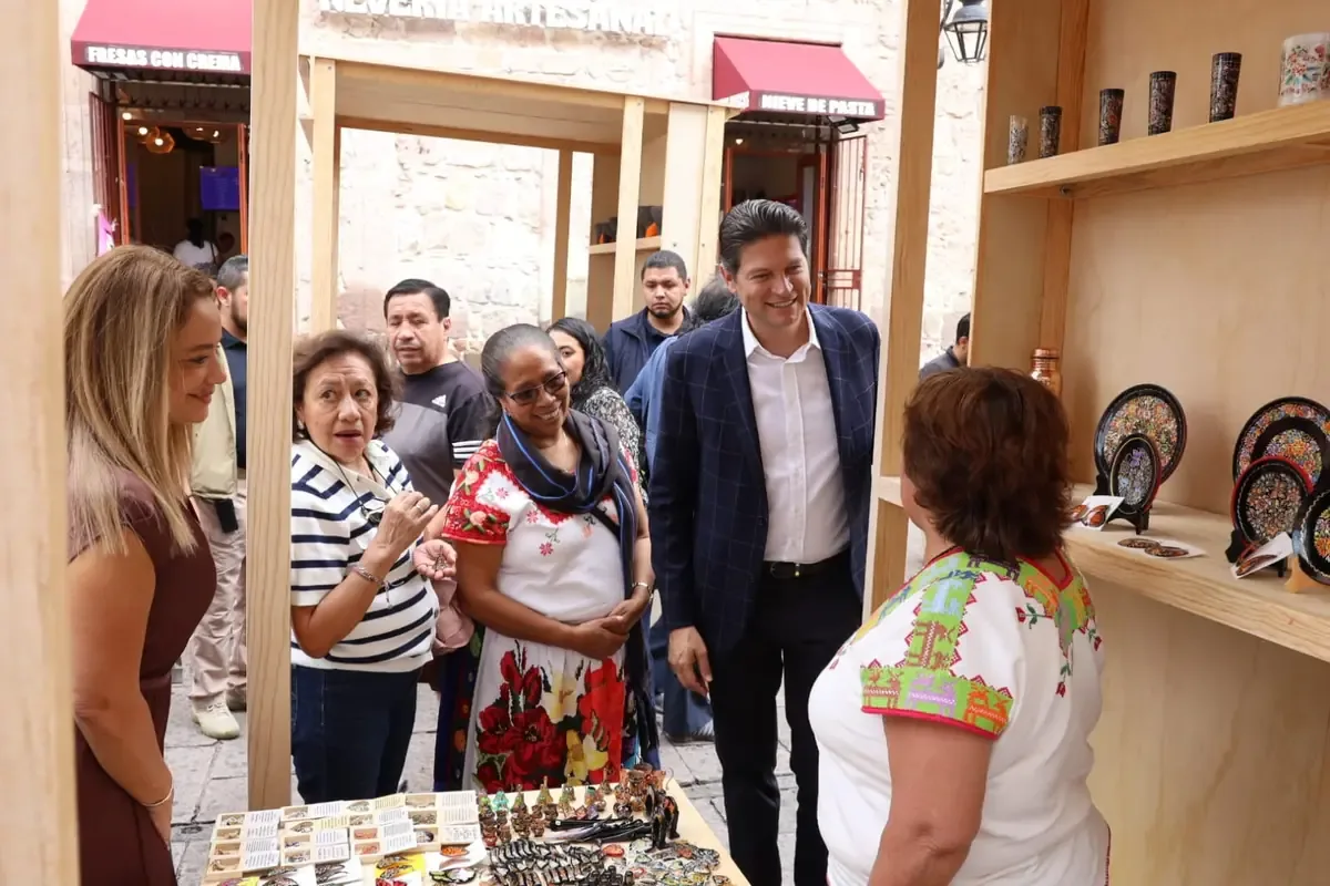 El bazar de artesanías en Morelia ofrece una muestra de la riqueza cultural de Michoacán.