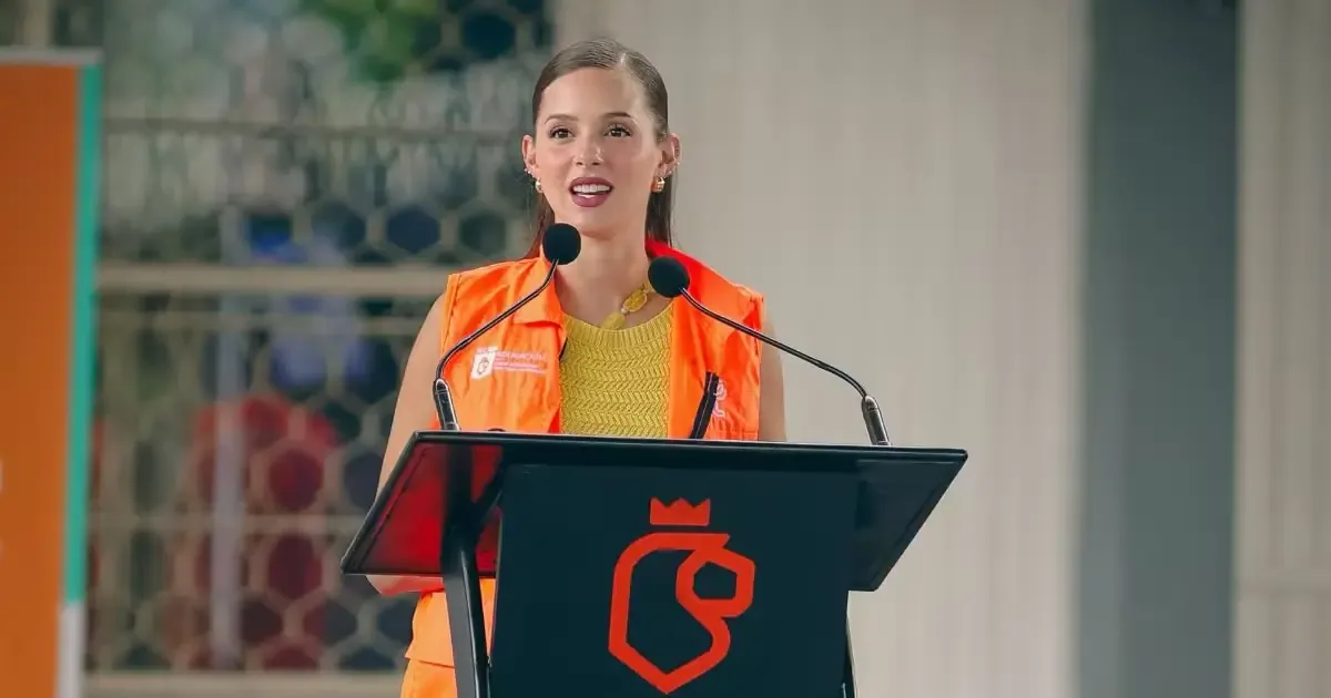 Mariana Rodríguez tiene ventaja en encuestas, pero su candidatura depende de la decisión de Colosio.