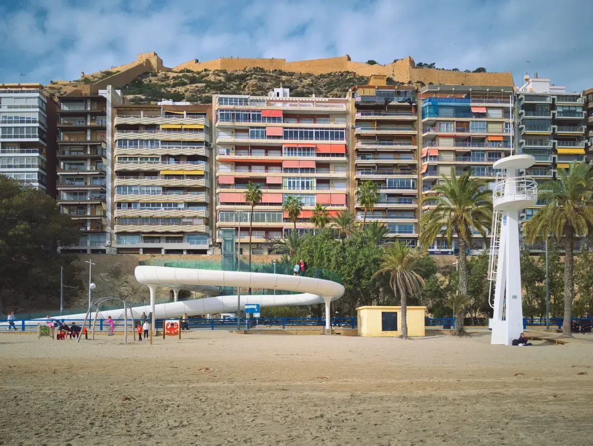 La nueva instalación busca fomentar el ocio y deporte para toda la familia en un espacio inclusivo.
