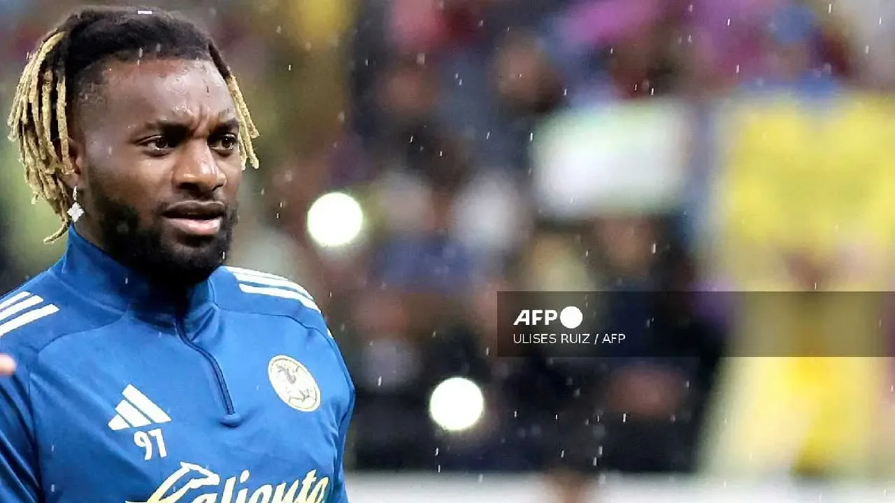 Allan Saint-Maximin comparte su mensaje contra el racismo hacia sus hijos.