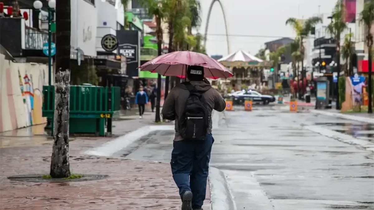 El clima en Baja California muestra contrastes entre calor extremo y lluvias esporádicas.
