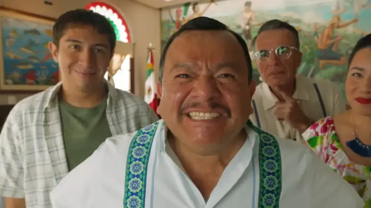 La comedia de Carlos Santos destaca el turismo y la comunidad en Alvarado, Veracruz.