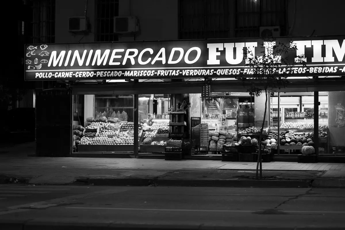 La inflación general se reduce, pero los costos de productos básicos aumentan significativamente.