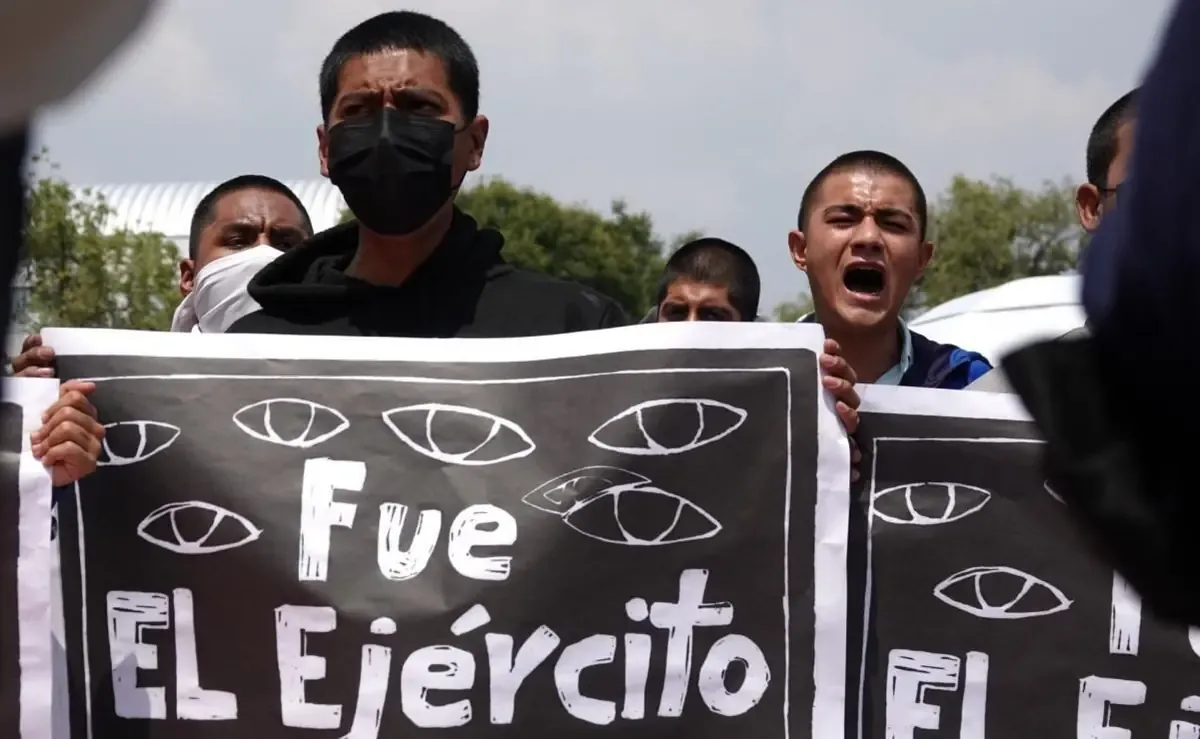 La organización exige transparencia y la entrega de información vital en el caso de los 43 normalistas.