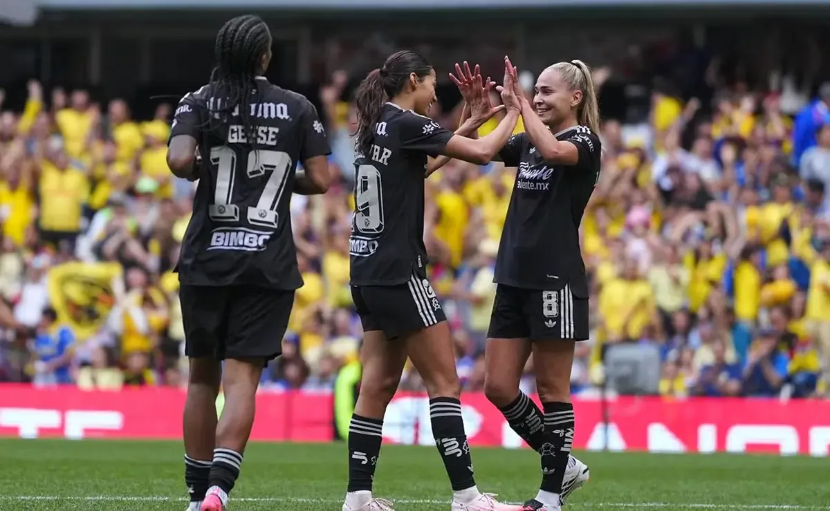 En un partido impactante, América Femenil demuestra su dominio ante 17,572 aficionados.