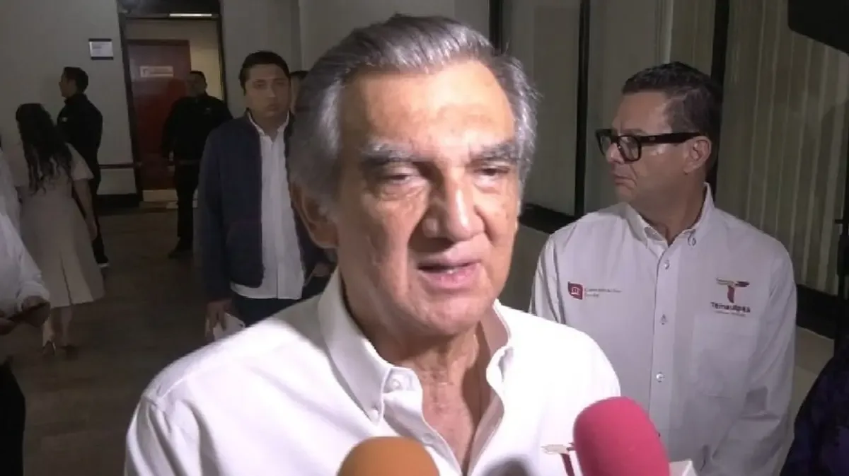El gobernador de Tamaulipas aborda el ataque a policías y las medidas de seguridad en la frontera.