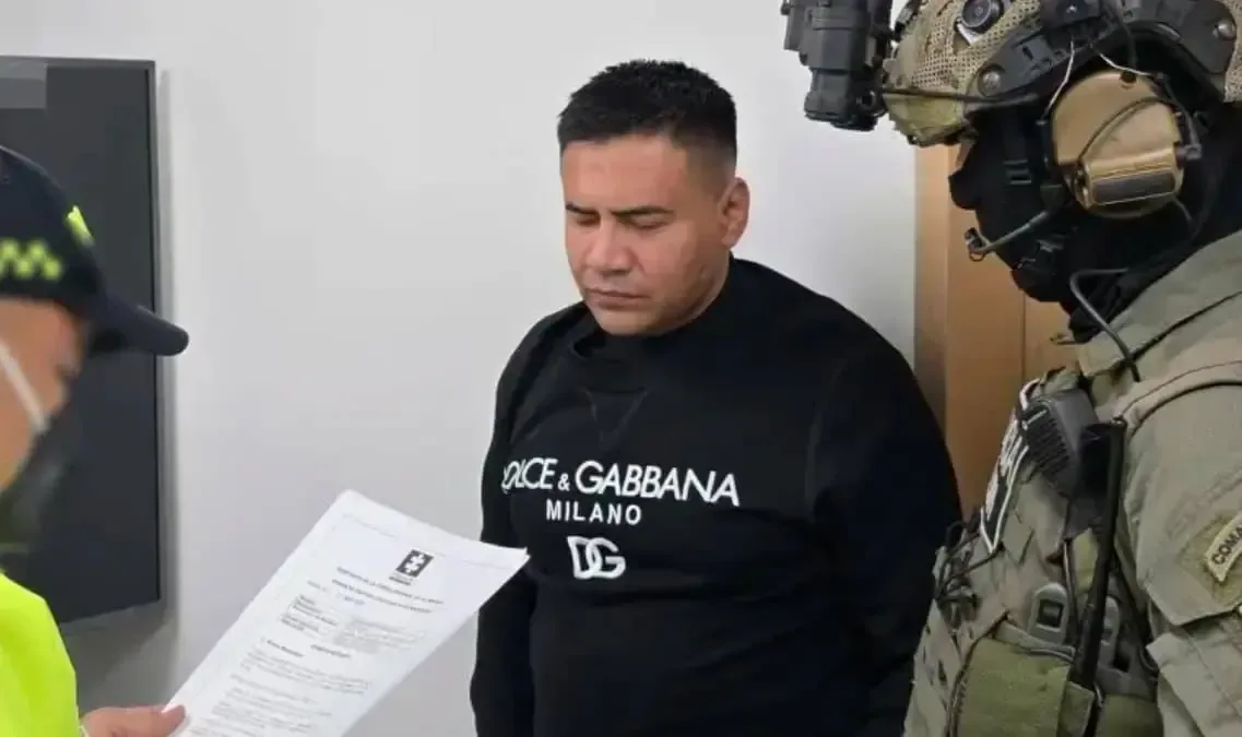 Andrés Felipe Marín Silva, alias Pipe Tuluá, enfrenta cargos graves por tráfico de drogas en un tribunal estadounidense.