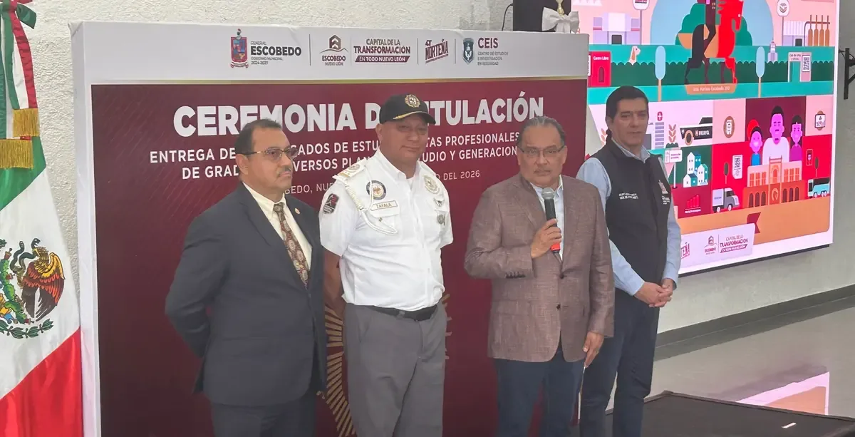 Andrés Mijes destaca la importancia de la transparencia en proyectos de movilidad en Nuevo León.