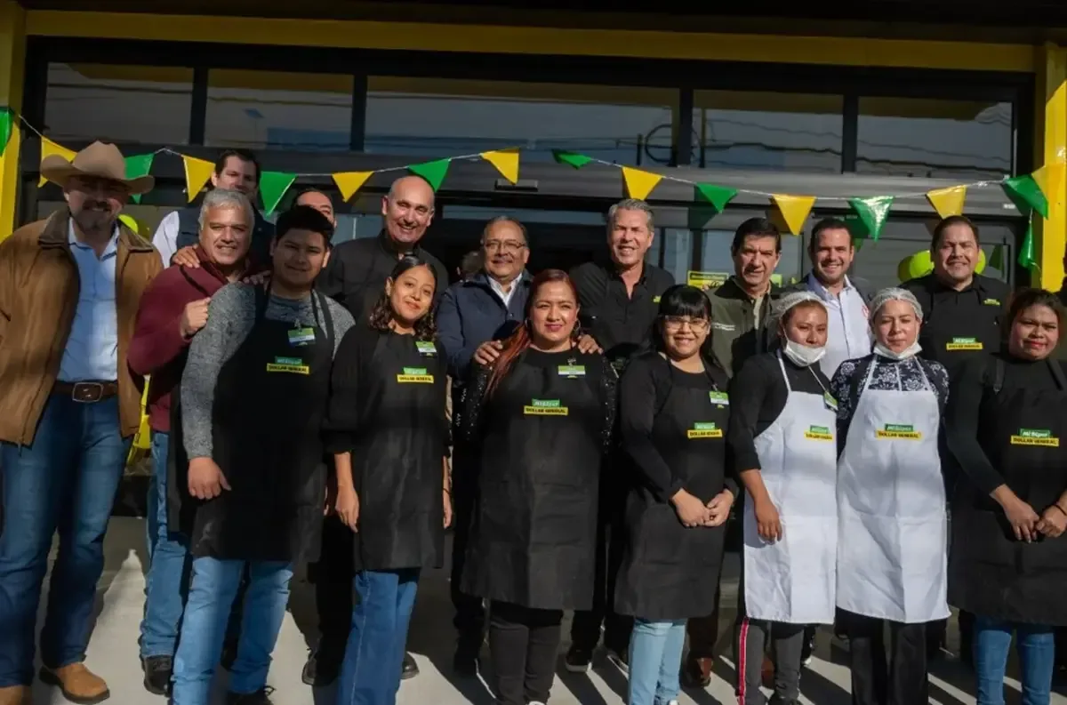 Andrés Mijes impulsa la economía local con la inauguración de tiendas de renombre.