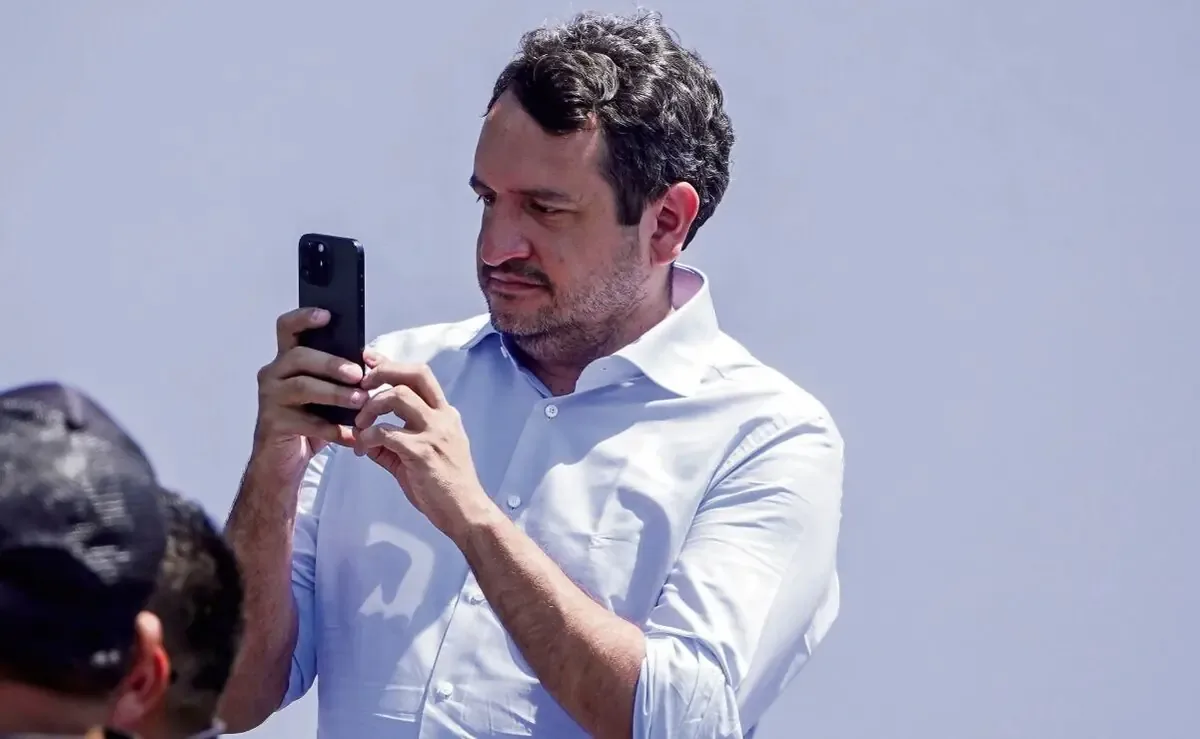 El hijo del expresidente se enfoca en su candidatura por Tabasco tras renunciar a su cargo en el partido.