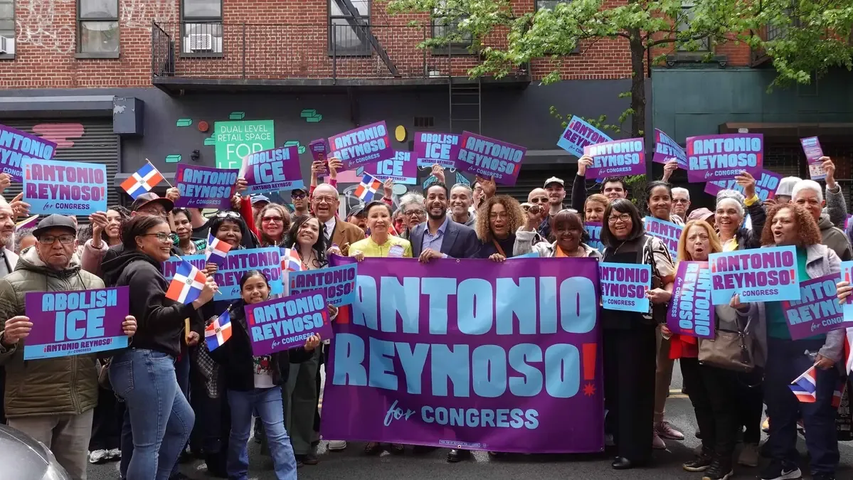El candidato busca representar al Distrito 7 y destaca la importancia del voto latino.
