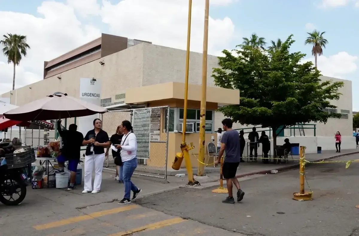 Un apagón en el Hospital General Regional número 1 afecta a pacientes y familiares durante la mañana del viernes.