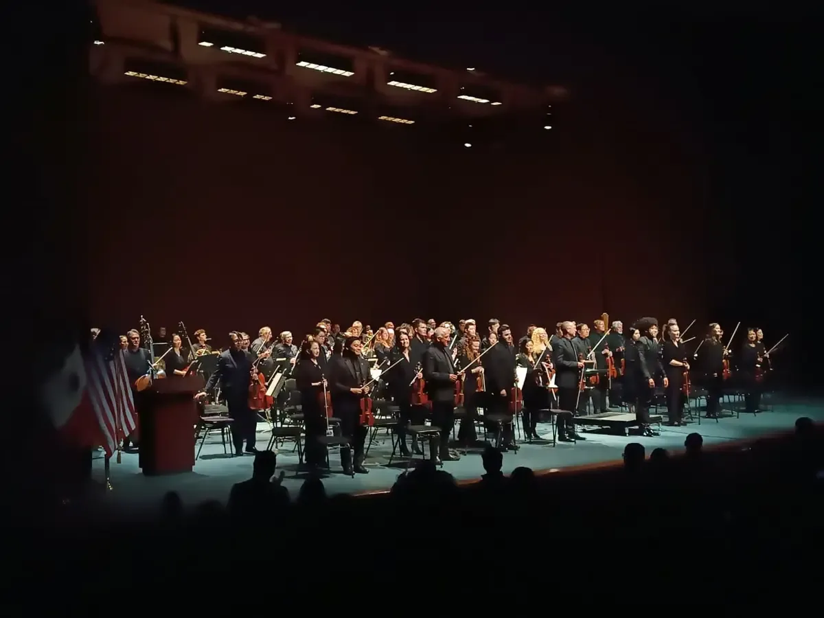 La orquesta dejó una huella memorable en su segundo recital en la ciudad fronteriza.