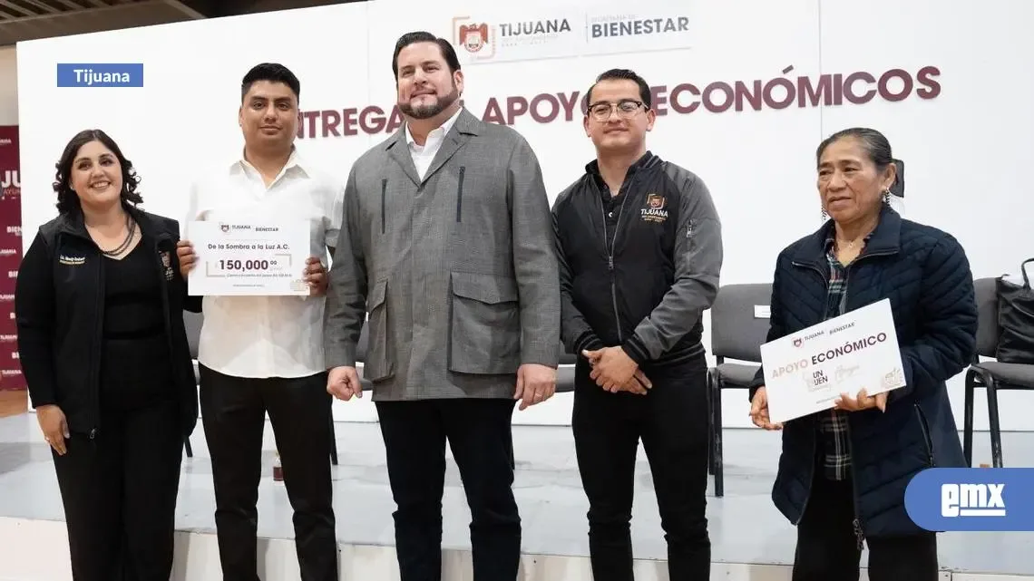 "Apoyo del alcalde Ismael Burgueño a familias vulnerables en Tijuana."