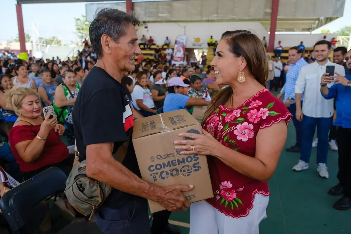 La entrega de paquetes alimentarios forma parte de la estrategia Comemos Tod@s, que busca reducir el rezago alimentario en el estado.