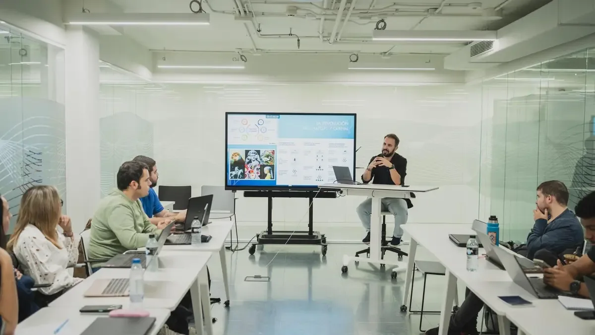 La especialización temática es clave para los futuros periodistas en un mercado laboral cambiante.