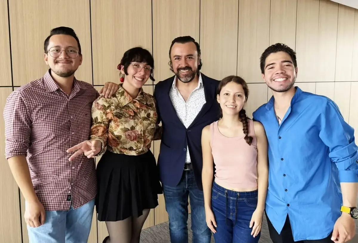 Este programa busca involucrar a los jóvenes en la administración municipal y fomentar la participación cívica.