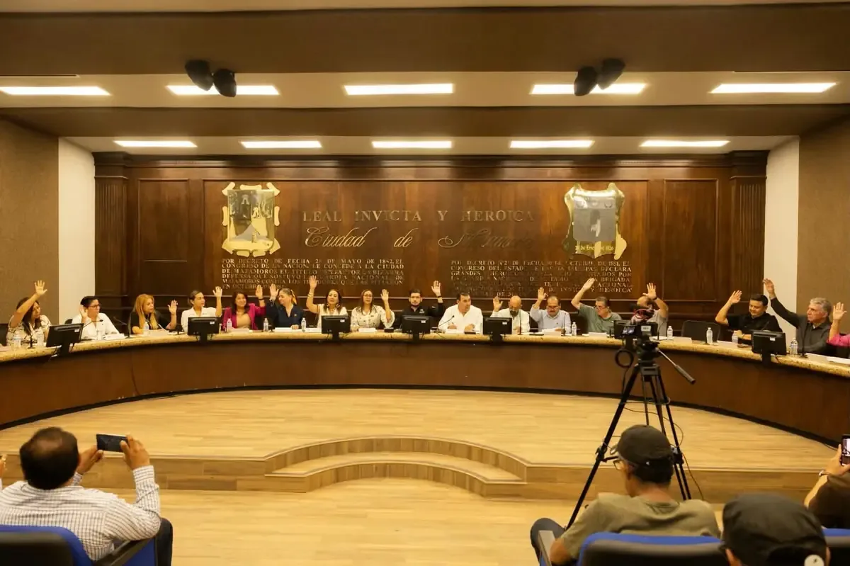 La sesión del Ayuntamiento incluyó la autorización de proyectos clave para el municipio.