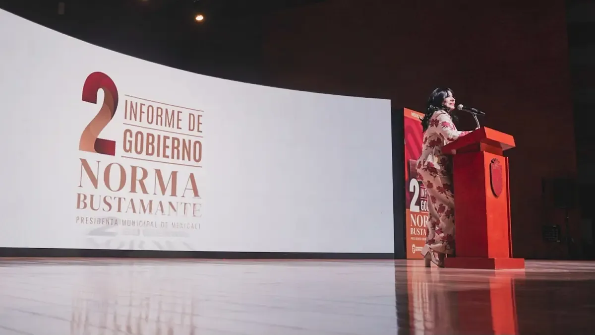 La presidenta municipal destaca la disminución delictiva y el apoyo social en su informe de gobierno.