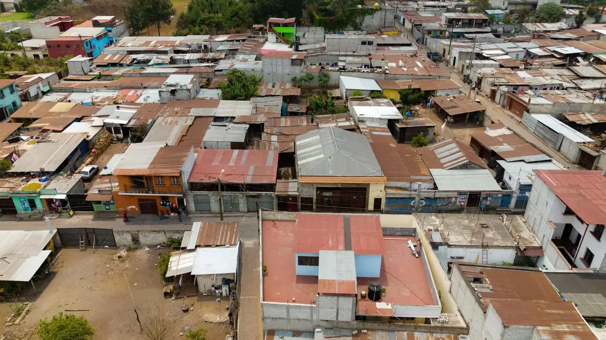 La aprobación de nuevas viviendas plantea interrogantes sobre la infraestructura de colonias existentes.