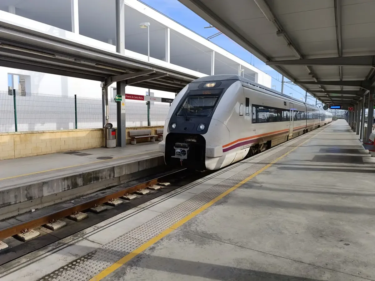 Se incluirán estaciones en el Aeropuerto de Guanajuato y San Francisco del Rincón en el nuevo proyecto ferroviario.