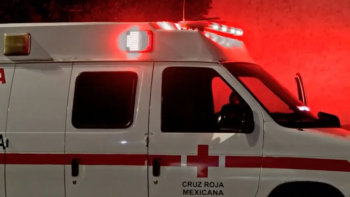 Un adolescente fue atacado durante un asalto en Torreón que movilizó a su familia para su atención médica.