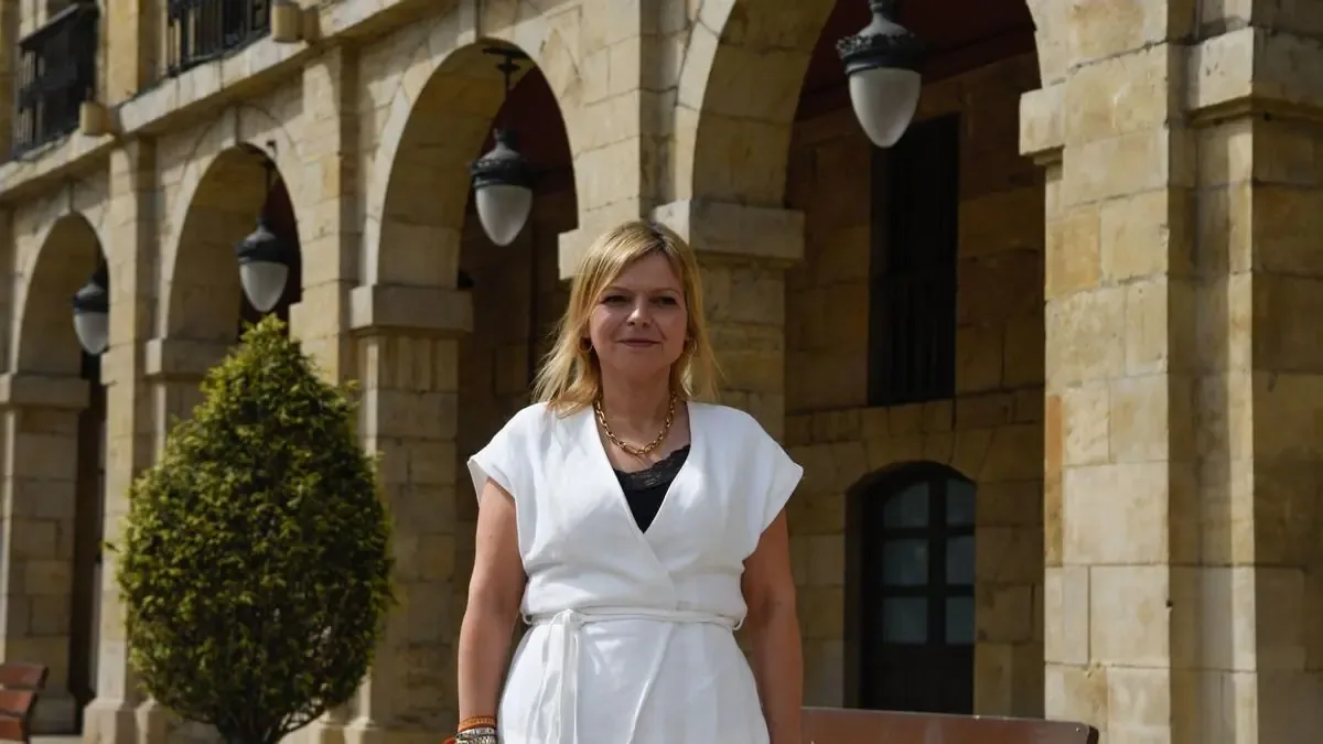 La portavoz de Vox sostiene que las políticas locales no abordan las necesidades de los ciudadanos y cuestiona los proyectos municipales.