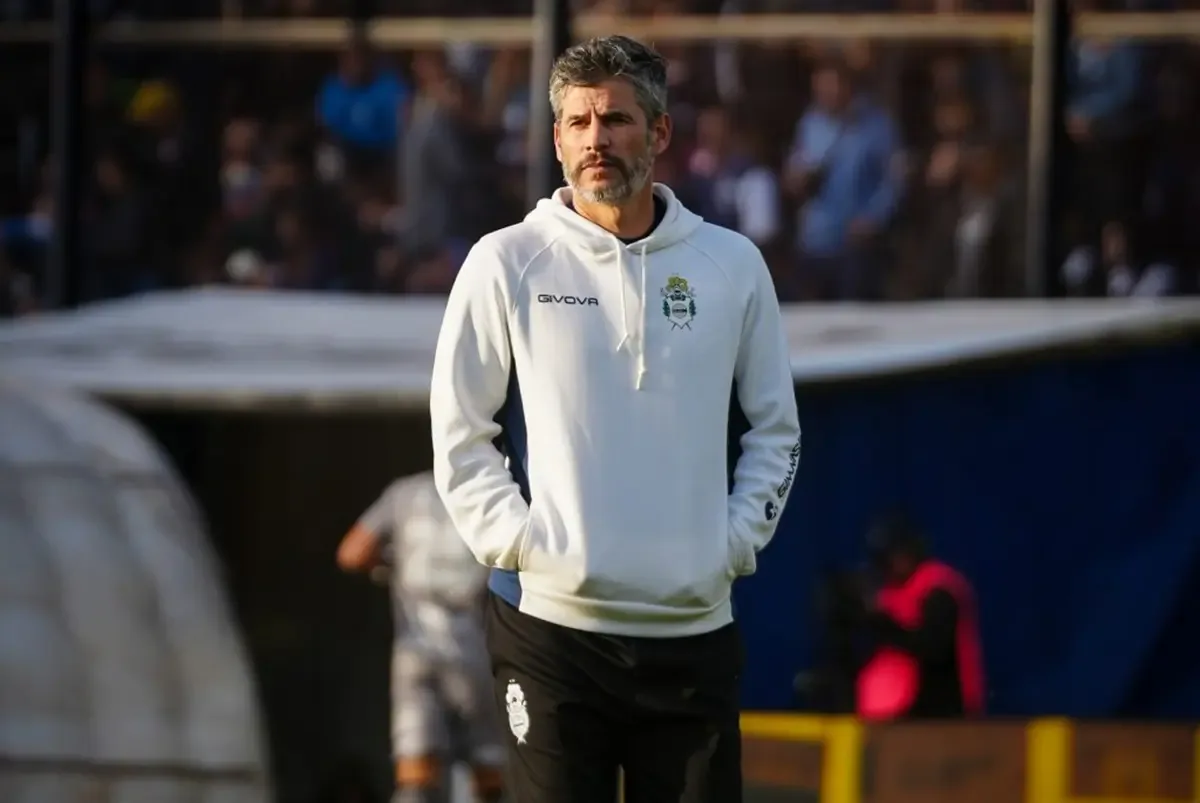 El entrenador reconoce el esfuerzo de sus jugadores y menciona la importancia de seguir en la lucha por las copas internacionales.