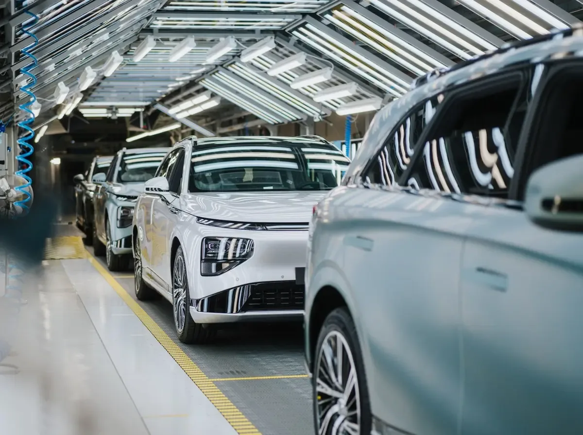 La creciente presencia de armadoras chinas en México redefine el mercado automotriz local y potencia la competencia.