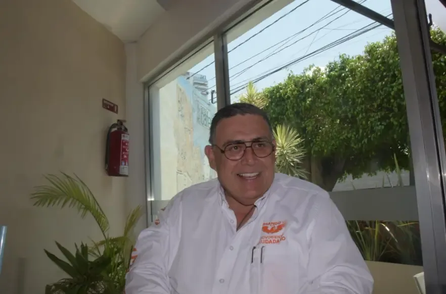 El ex panista ahora enfoca sus esfuerzos en vincular a ciudadanos y empresarios en Querétaro.