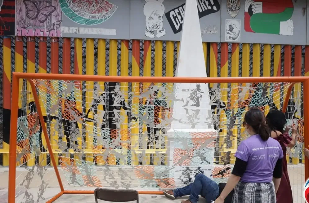 La exposición "Con la camiseta puesta" rinde homenaje a comunidades migrantes en Tijuana.
